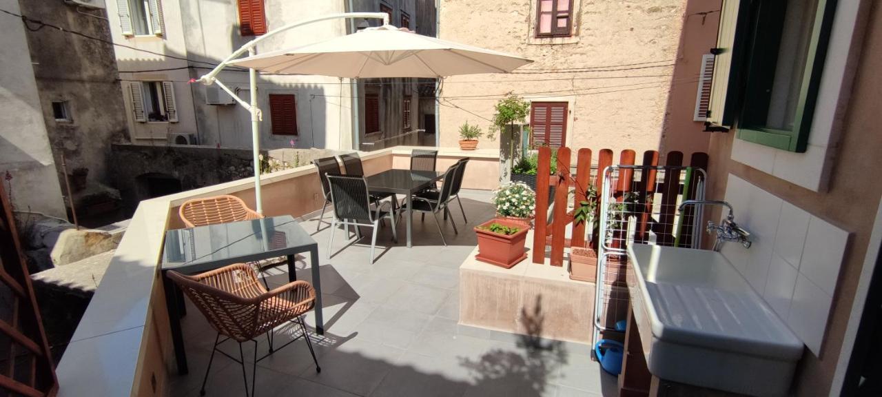 Luxury Apartment - Old Soul With A New Heart Cres Exterior photo