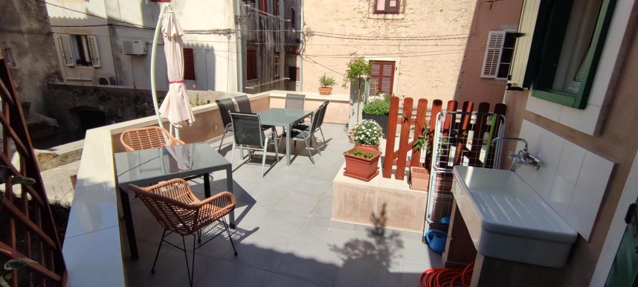 Luxury Apartment - Old Soul With A New Heart Cres Exterior photo