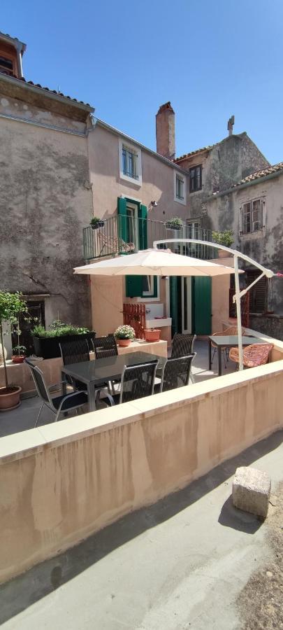 Luxury Apartment - Old Soul With A New Heart Cres Exterior photo